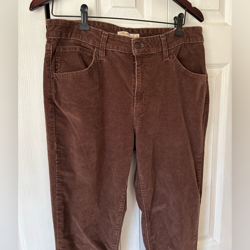 Levi’s 721 High Rise Brown Corduroy Skinny Jeans Size 30